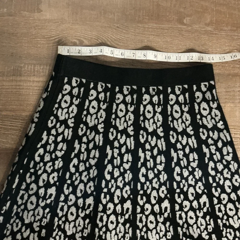 Ninety Black and White A-Line Skirt Small